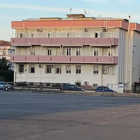 B E B Le Terrazze Sul Mare Oda ve Kahvaltı Catanzaro