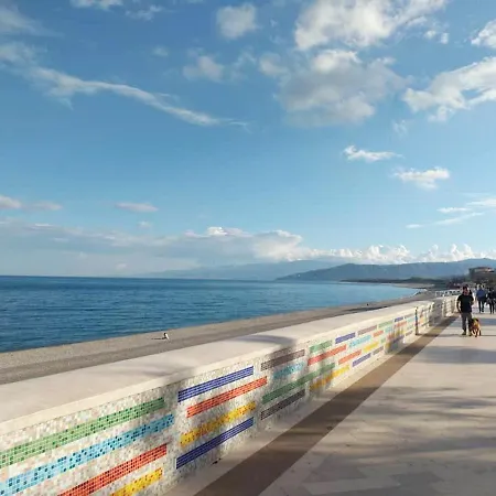 B E B Le Terrazze Sul Mare Frühstückspension